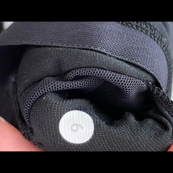 Lululemon Athletics Sports Bra Gym Run Workout Sz 6 - Picture 7 of 12